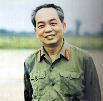 Paris rend hommage au héros militaire du peuple vietnamien